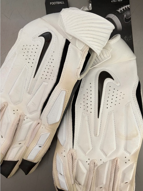 Nike Other - Nike D-Tackle 6.0 NFL Lineman White Black Football Gloves Men's Sz PGF766 4XL